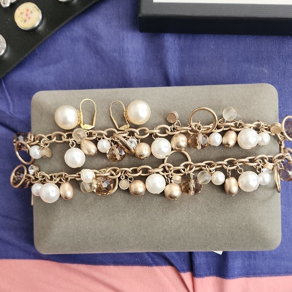Elegant Pearl and Gold Charm Bracelet Set